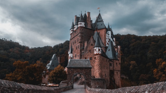 Castle Under Siege